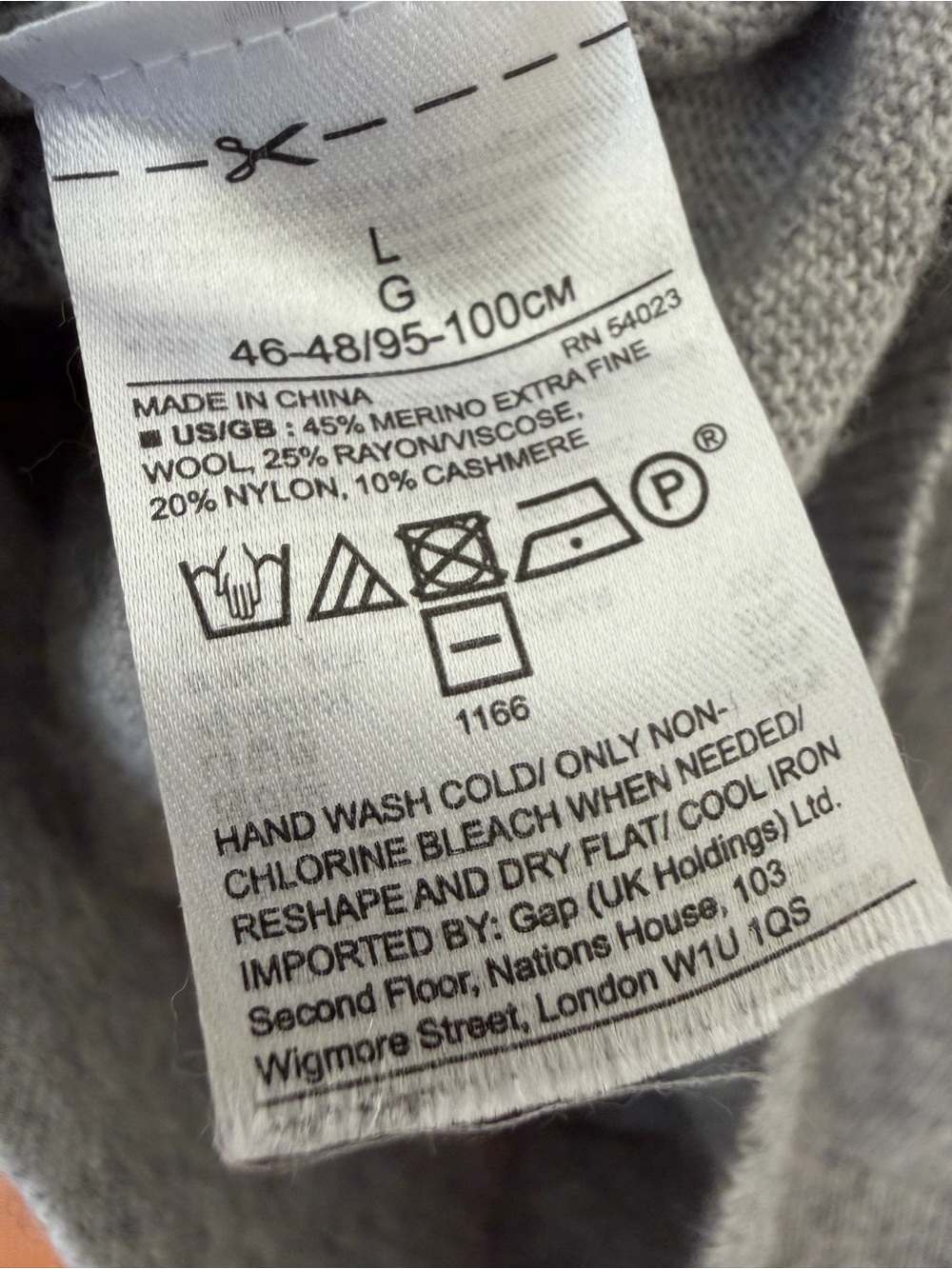 Banana Republic Women’s Gray Crewneck Cashmere-Blend Sweater size Large - Picture 5 of 5